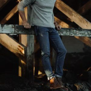 FLINT & TINDER slim fit jeans size 30 (31" waist X 31.5" inseam -9.5" rise)